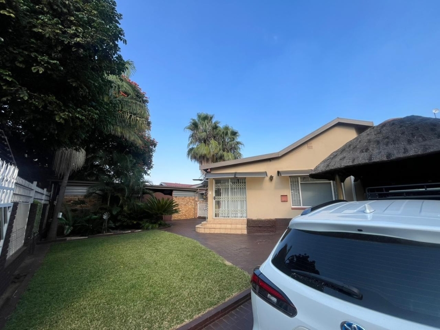 4 Bedroom Property for Sale in Protea Park North West